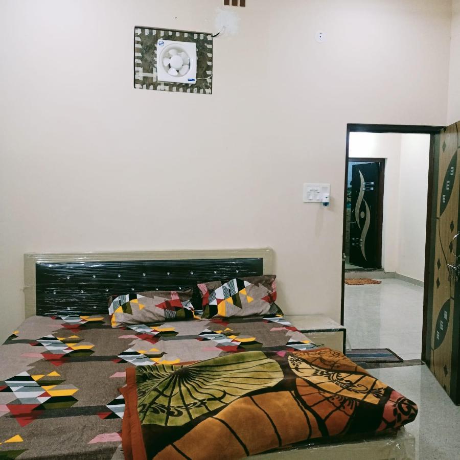 Radha Bhavan Vrindāvan 외부 사진