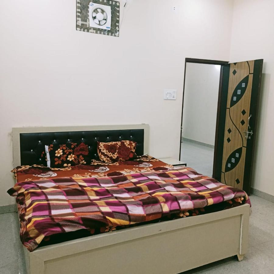 Radha Bhavan Vrindāvan 외부 사진